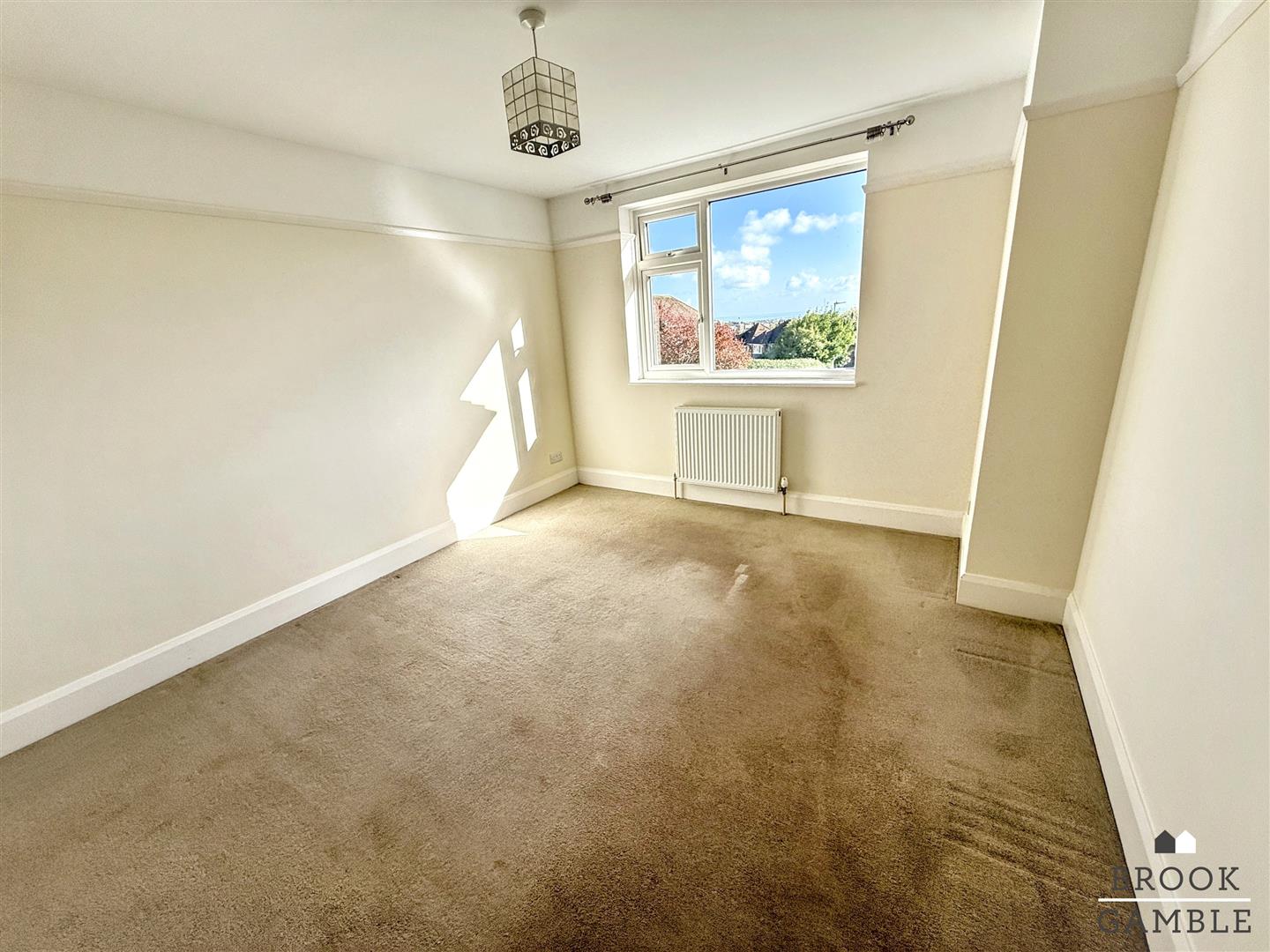 2 Bedroom Apartment. Peppercombe Road in Eastbourne, 14